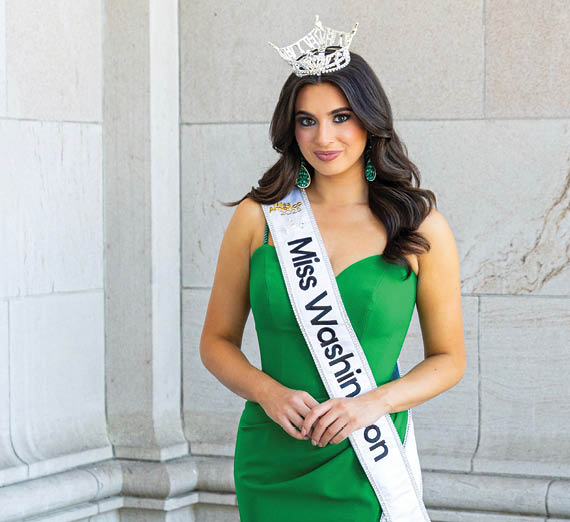 Katie and Ryan Harnetiaux stand in the Gonzaga Hall of Honor